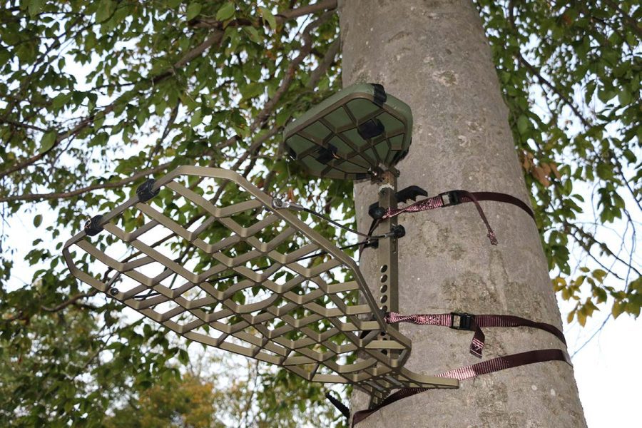 Review The Hunting Beast Treestand and Climbing Sticks North